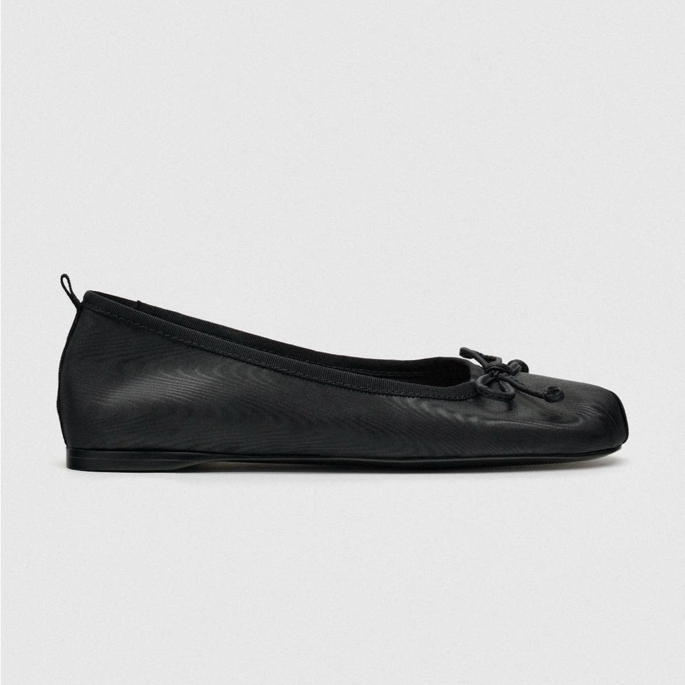 Zara NWT Black creased bow front detail mesh, lined ballet flats - Picture 3 of 7
